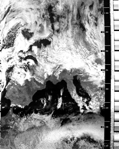 Snímek pořízený z orbitální družice NOAA-14